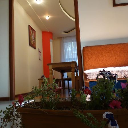 Destiny 1 Hostel Ереван Экстерьер фото