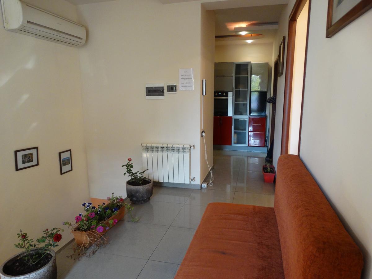 Destiny 1 Hostel Ереван Экстерьер фото